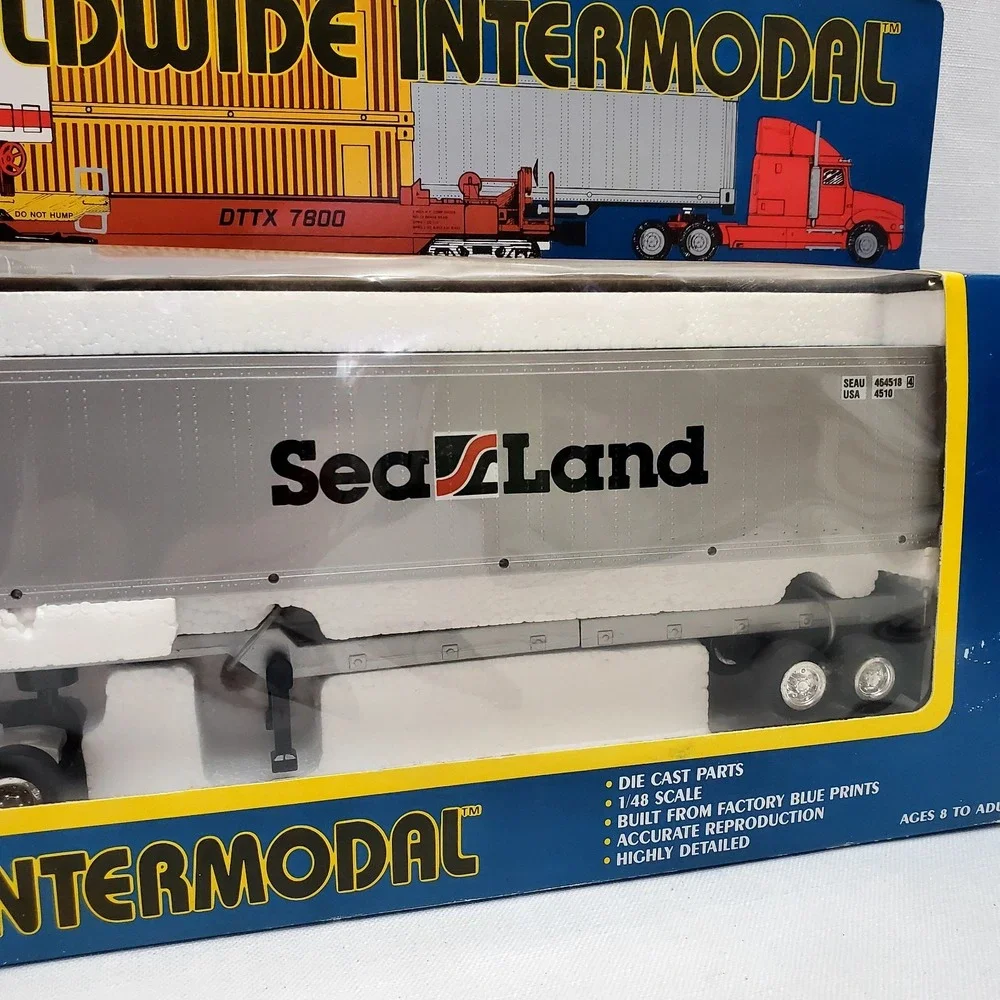 Worldwide Intermodal ◇ 1:48 Scale Diecast Semi Truck ◇ Sea‎ Land ◇ NEW
